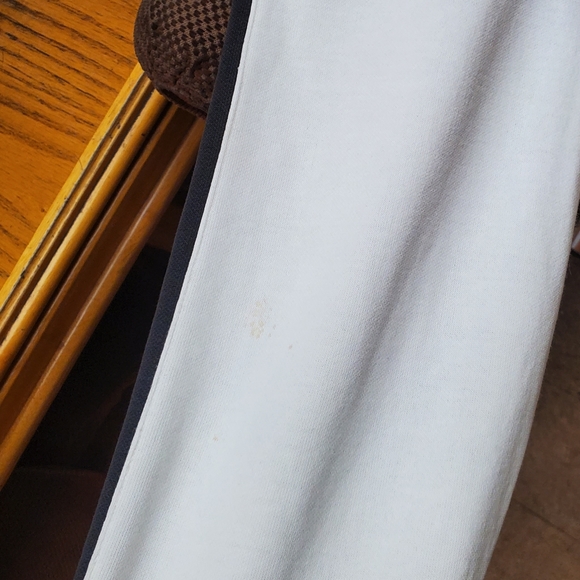 Nike Sweater, White, Youth Large - Picture 5 of 6